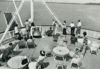 Loafing in the sun doesn't have to be a solitary affair, though, and these travellers enjoy the company on the forward deck, where there are tables-an(...)