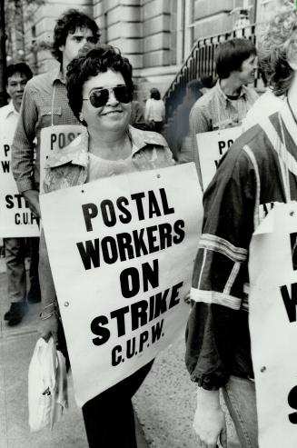 Postal strike: The Trudeau cabinet is using the dispute to show Canadians that the government is serious in its fight against inflation, says Star labor reporter John Deverell