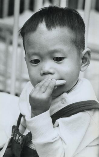 War - Vietnam War - Orphans in Canada