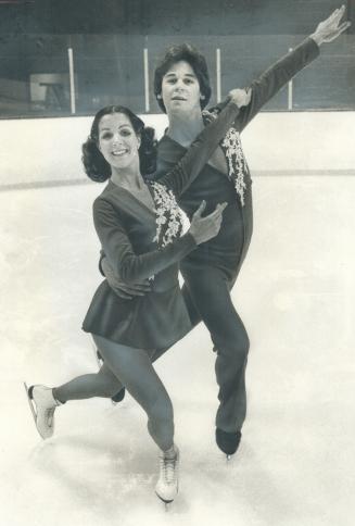 Figure skaters Joanne French and John Thomas are Canadian Junior dance champions