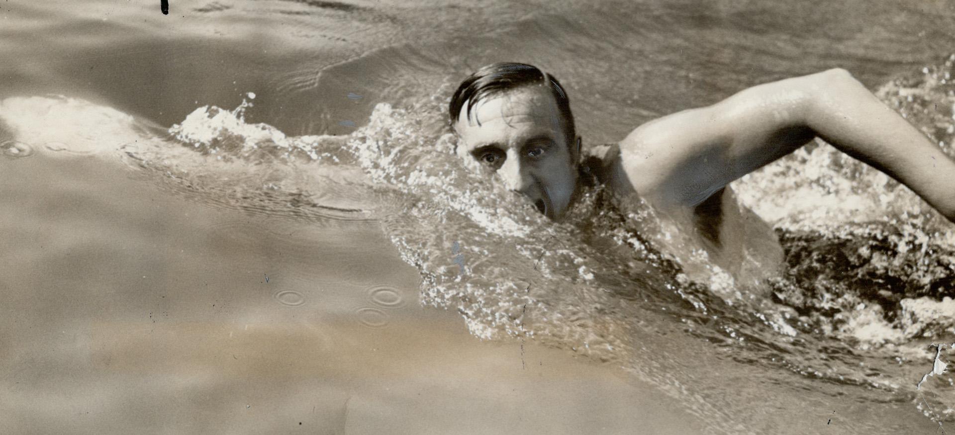 Ernst Vierkoetter, who rose to fame and fortune overnight when in 1927 he churned his way through the icy water of Lake Ontario to win the first C.N.E(...)