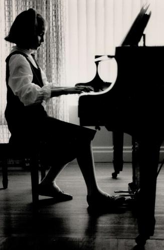 Cristina Baldassarra - Piano Prodigy