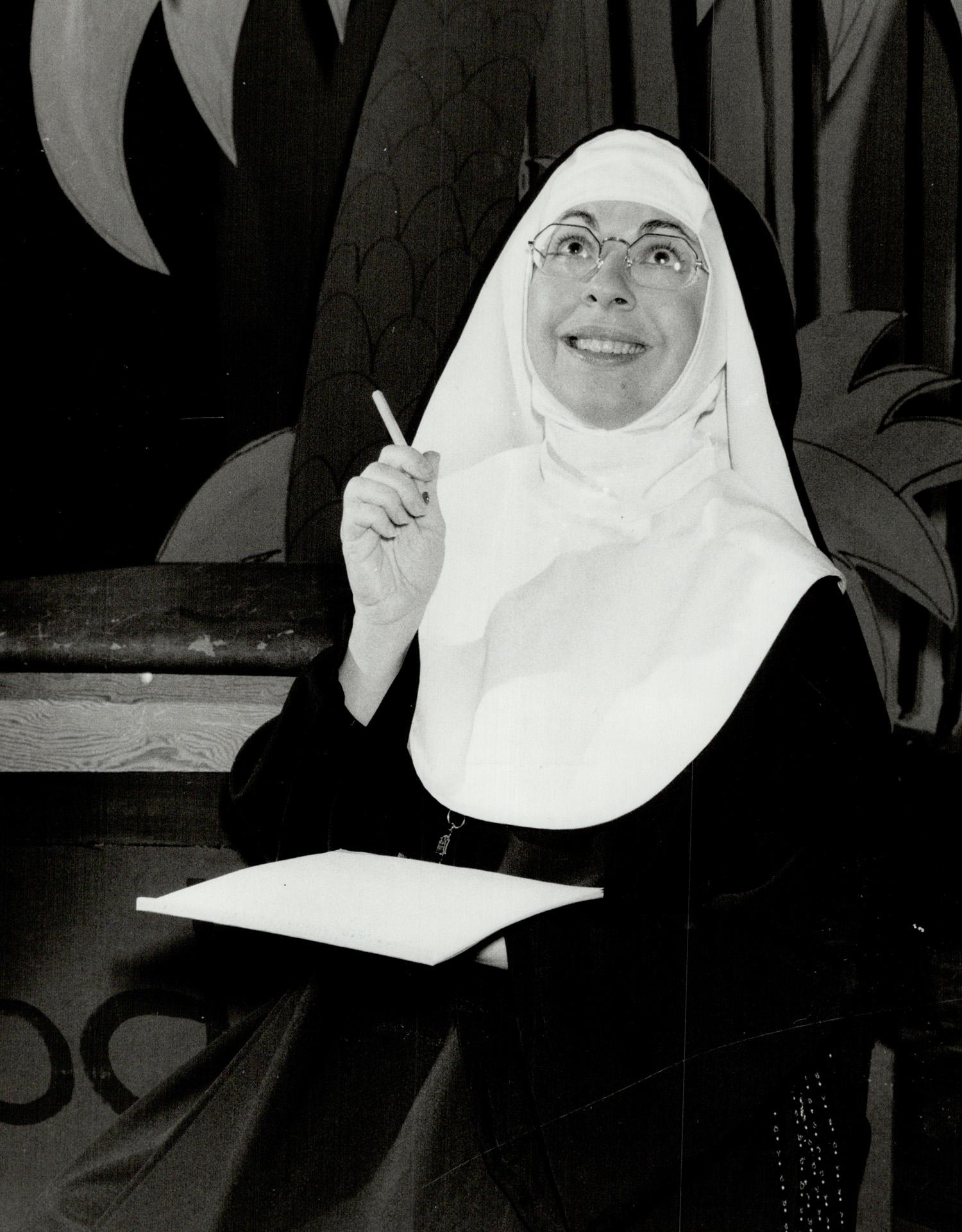 mother-superior-in-the-current-toronto-workshop-production-of-nunsense