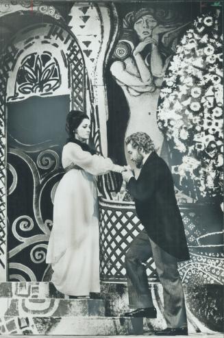 Ann Cooper and Peter Barcza rehearse a scene from Canadian Opera Company's touring production of La Traviata