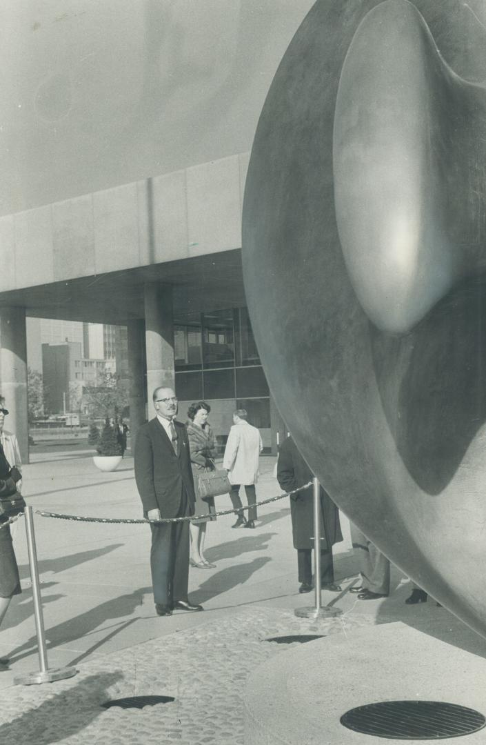 Controller William Dennison and Moore's sculpture, Archer