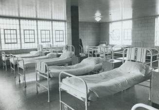 Alex Brown clinic Etobicoke, Sleeping accommodation for inmates