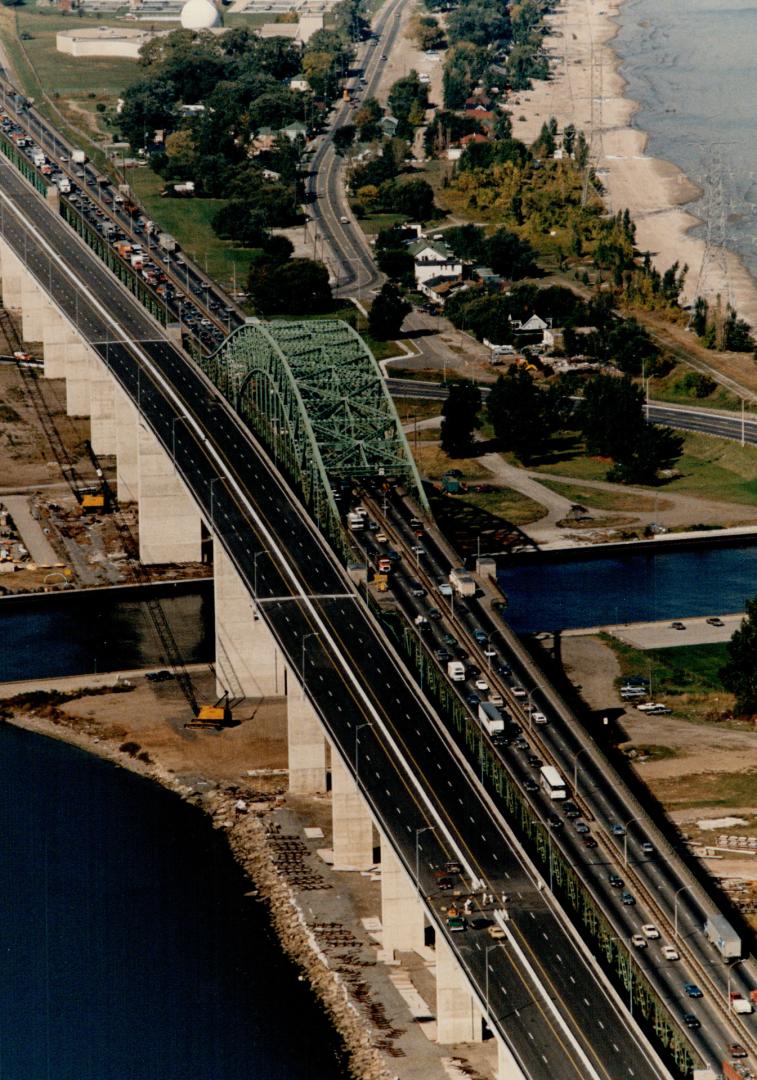 Canada - Ontario - Burlington - Skyway