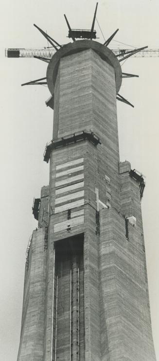 Canada - Ontario - Toronto - Buildings - CN Tower - Construction 1974