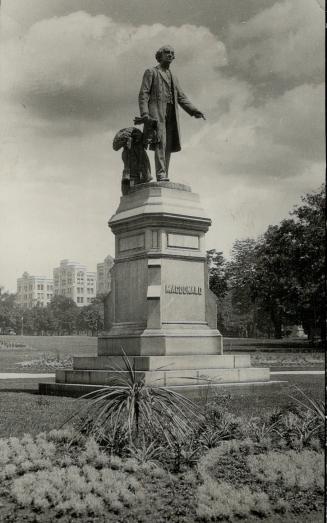 Monument to Sir John A. MacDonald in Queen's