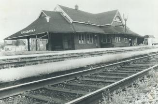 Toronto's oldest railway station was built in 1878 and is now threatened with demolition to make way for new Canadian National Railway tracks. The vil(...)