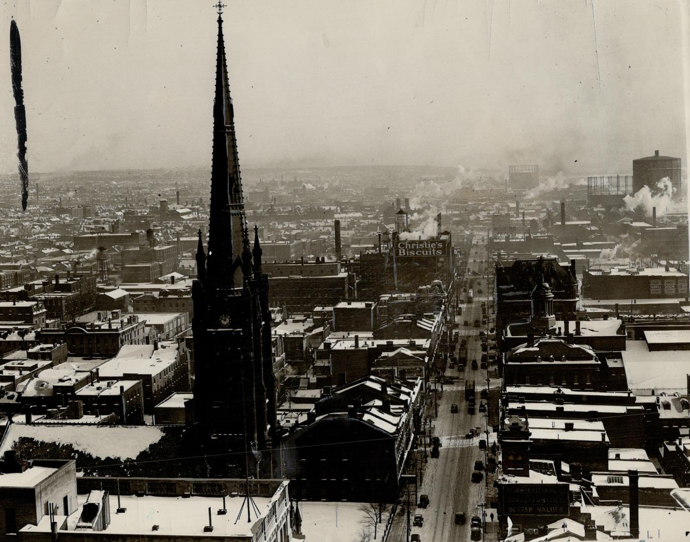 The photograph here, taken from a tall building, shows King St