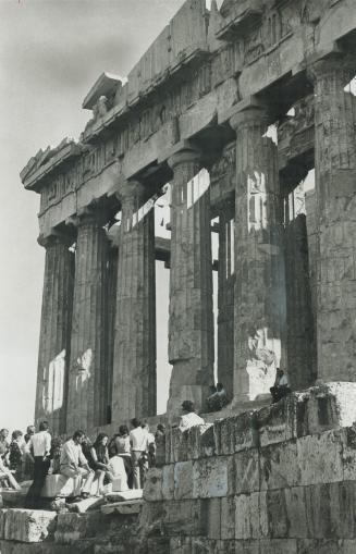 The parthenon of Greece. 25 centuries of history threatened