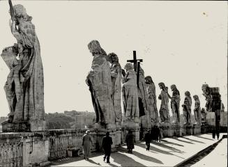 Of monumental proportions are Christ and The Twelve Apostles on the balustrade surrounding the roof of the Basilico