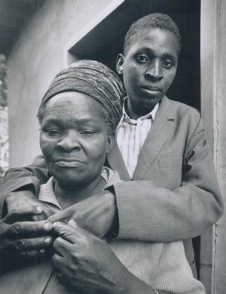 Andrew Stawicki's portrait of a Zambian mother and her AIDS-stricken son