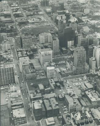 Canada - Ontario - Toronto - Toronto Star - Buildings - 80 King St W - Exterior