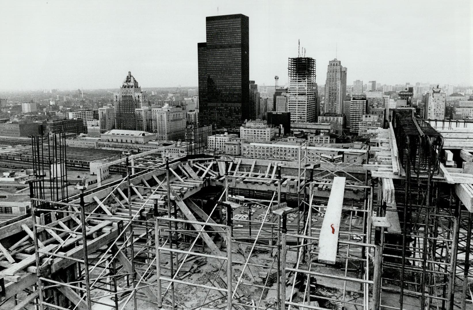 Canada - Ontario - Toronto - Toronto Star - Buildings - 1 Yonge St - Construction - 1970 - July to December (1 of 2 files)