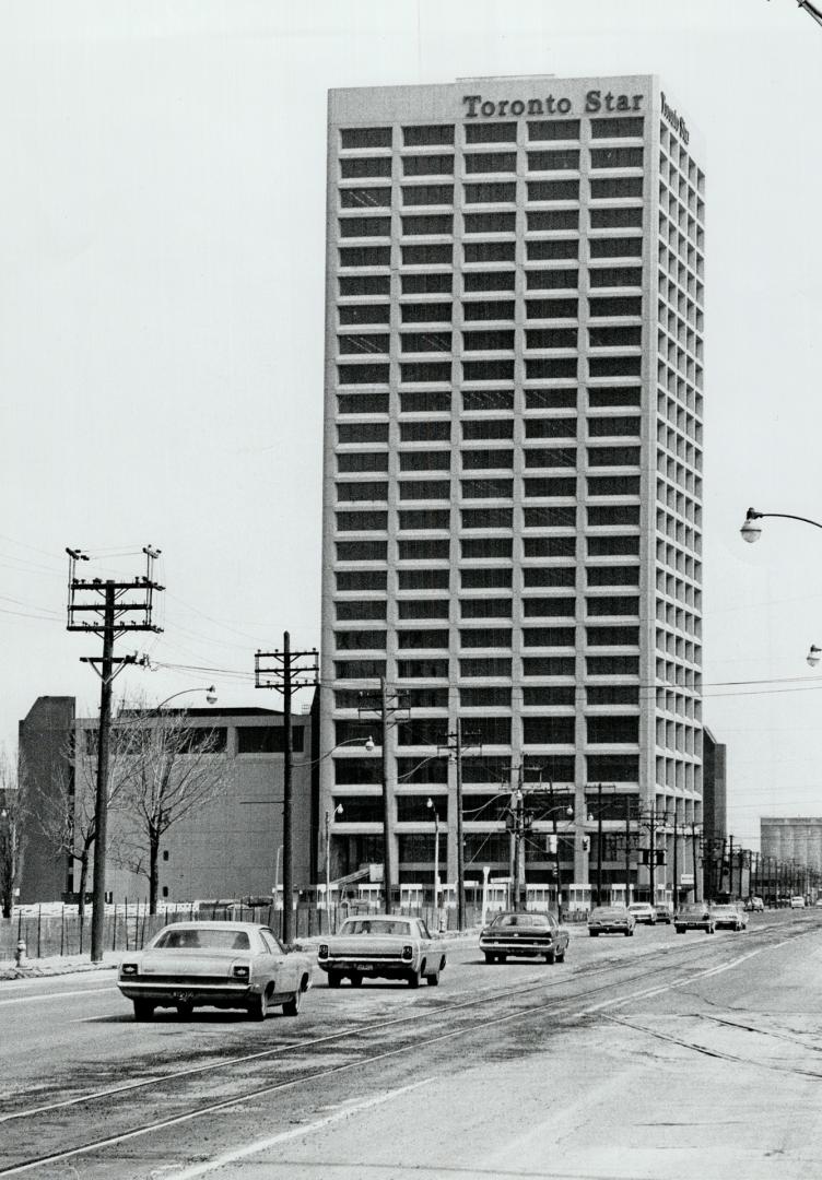 Canada - Ontario - Toronto - Toronto Star - Buildings - 1 Yonge St - Exterior