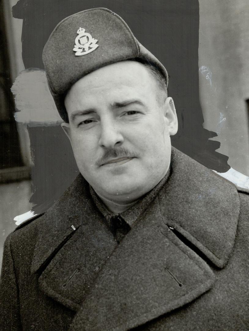 Joins ordinance corps, Harold Maulson, for 12 years a member of the advertising staff of The Star, who has enlisted with the Royal Canadian Ordance Corps