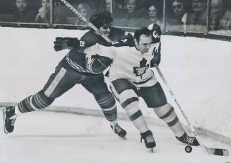 Bobby Baun (above) became a legend by playing with a broken leg, while felsty Dale Hunter (left) has scored four overtime goals in the playoffs