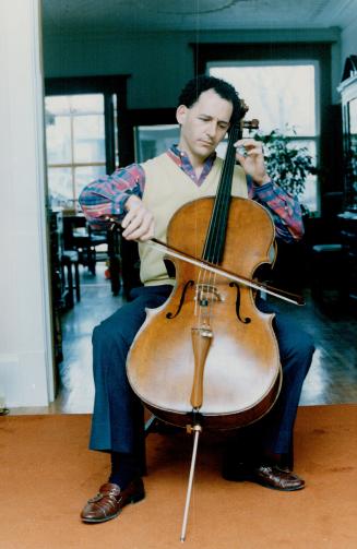Cellist