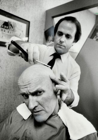 Actor Bill Copeland needed the services of barber Rino Ritacca this week when he had to get his head shaved to play the part of Daddy Warbucks in Lime(...)
