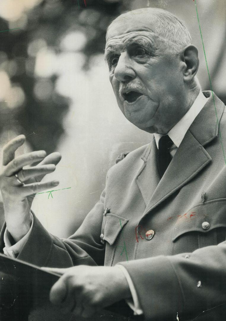 The giant of France, soldier-statesman Charles de Gaulle, who died last night at his country retreat, is shown above when he arrived in Quebec city in(...)