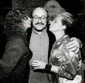 Martha Gibson, Louis Del Grande and Lynne Gordon in a clinch at the ROM