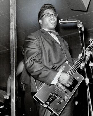 Bo Diddley plus special guitar