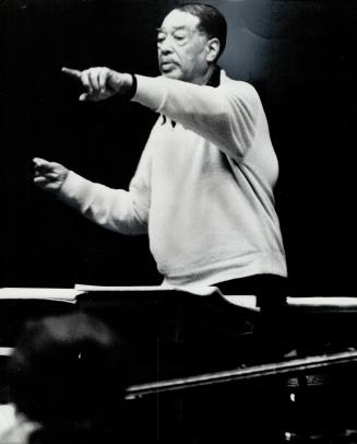Duke Ellington conducts the Toronto Symphony at Massey Hall Saturday in what critic Ronald Hambleton calls an uninspired show. Ellington's lack of fre(...)