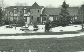 Pix of his home. Note Flag at 1/2 mast