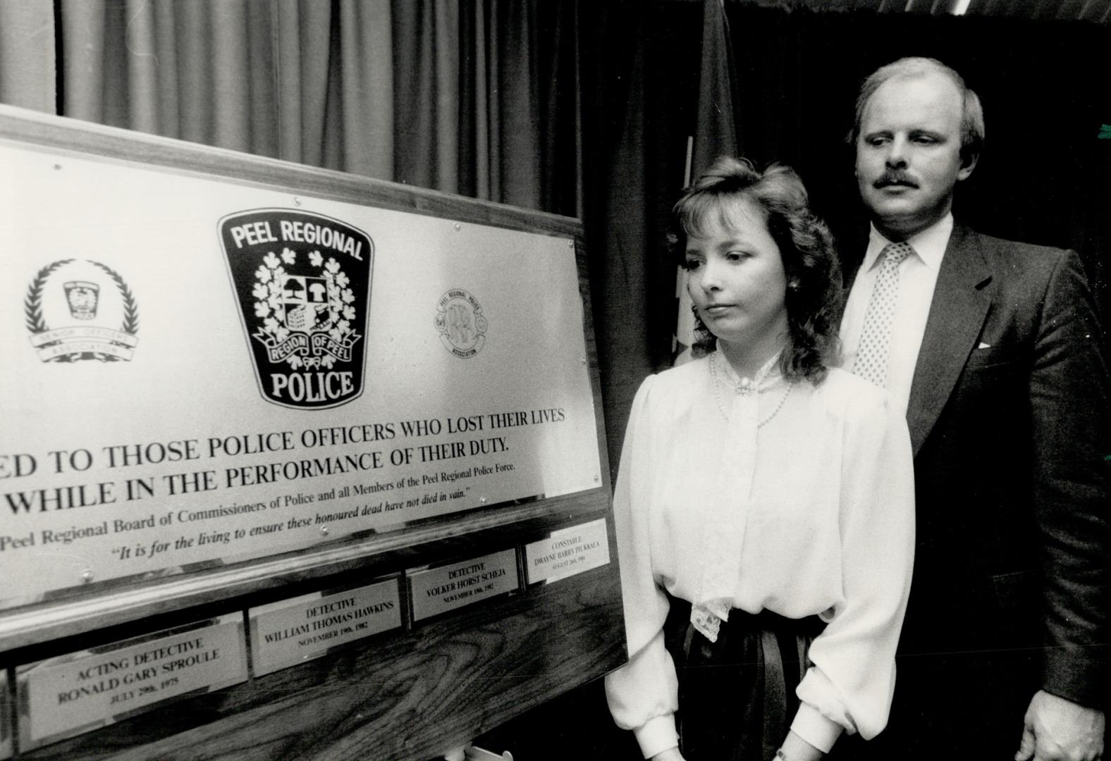 Plaque honors fallen Peel policemen