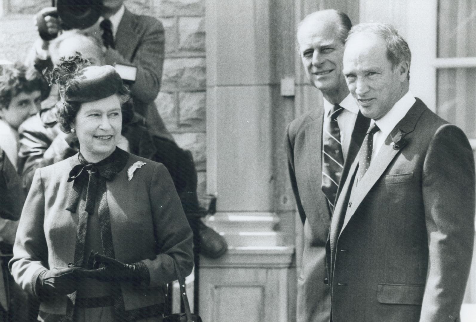 Royal Tours - Queen Elizabeth (Canada 1982)