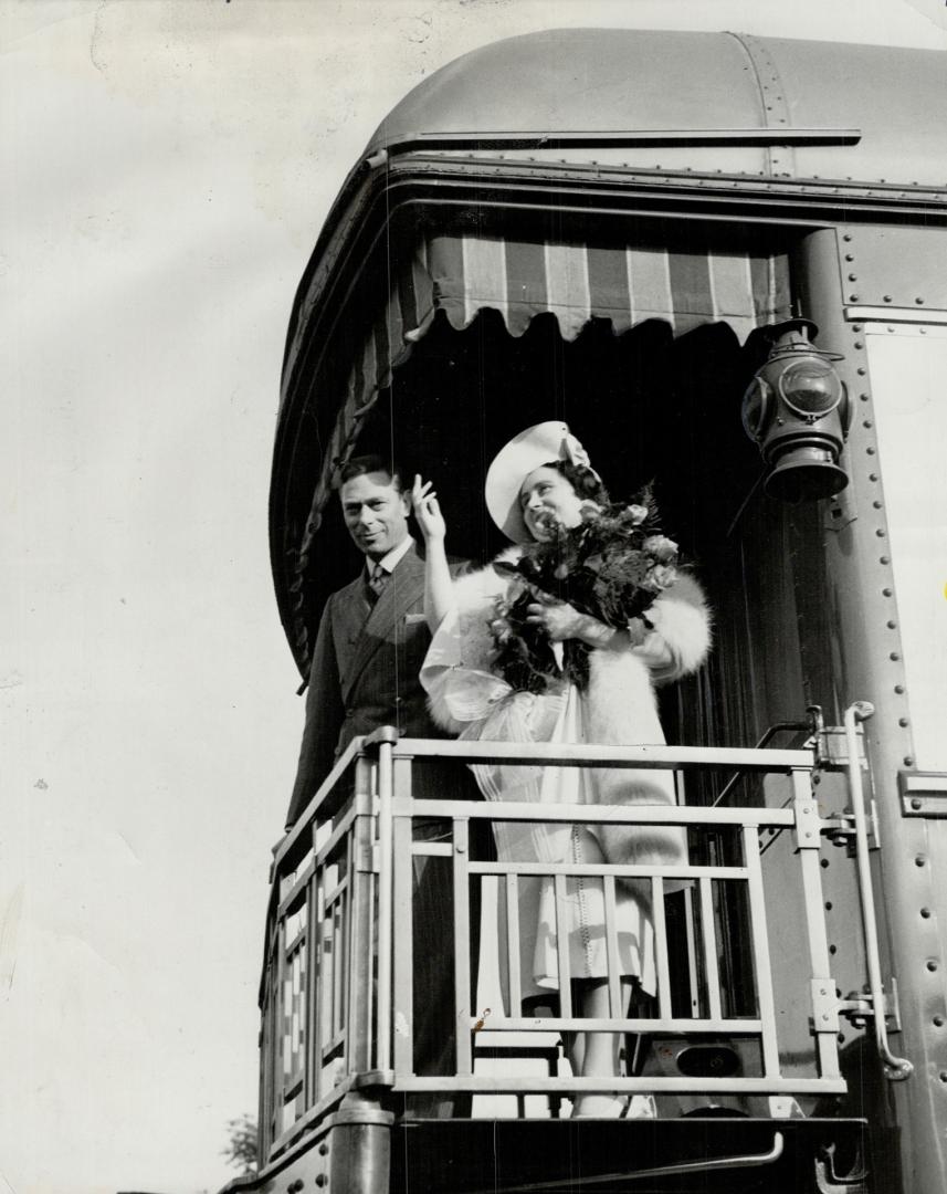 1939: Harry Hindmarsh assigns 70 Star reporters and photographers to cover two-month visit of King George and Queen Elizabeth