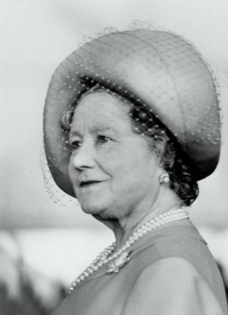 Royal Tours - Queen Mother Elizabeth (Canada 1974) Montreal