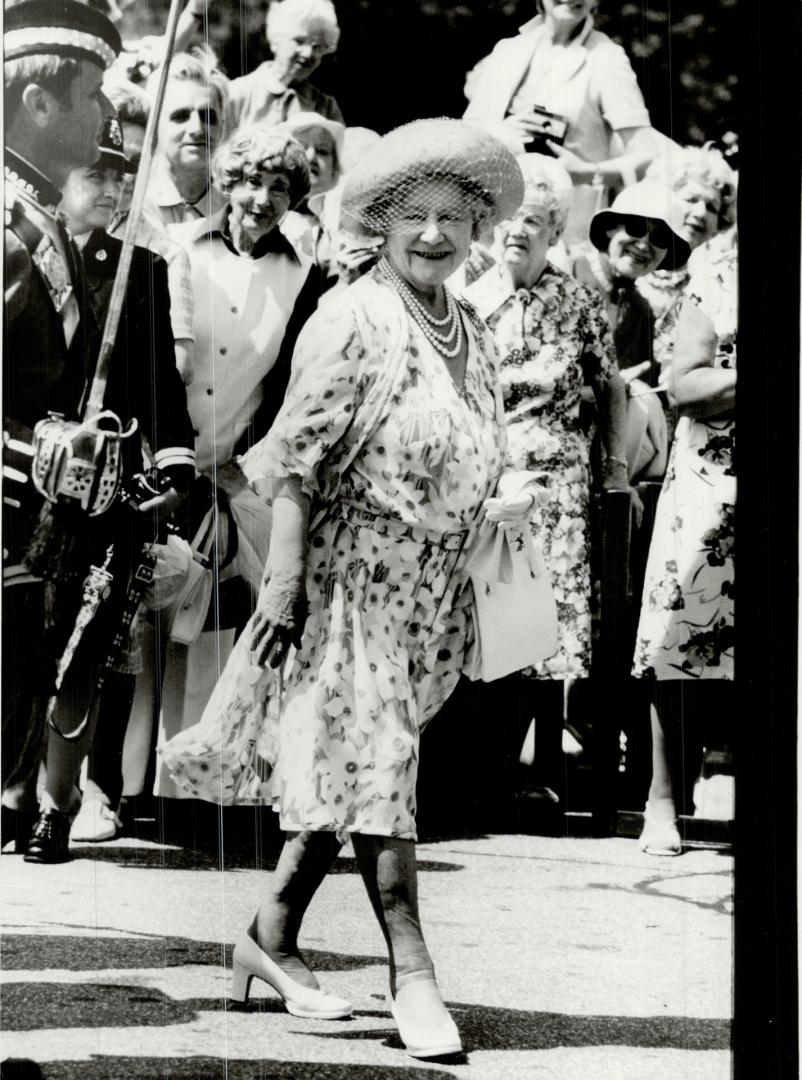 Royal Tours - Queen Mother Elizabeth (Canada 1985)