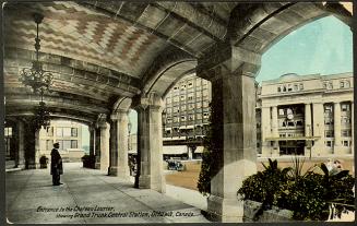 Entrance to the Chateau Laurier, showing the Grand Trunk Central Station, Ottawa, Canada