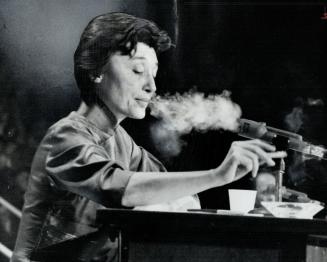 Han Suyin, Love story author who became China's apologist