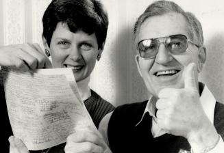 Thumbs up! Roi Judge is all smiles as he checks his diet's progress with nutritionist Donna Hennyey