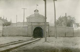 South portal of the Brockville Tunnel, built in 1854-58, showing the manner in which it passes directly beneath the City Hall