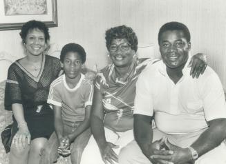 Willie Wood and family