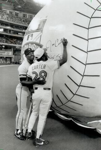 Jay Joe Carter, left, laughs with former Jay outfielder George Bell during  a batting contest yesterday at the dome – All Items – Digital Archive  Ontario