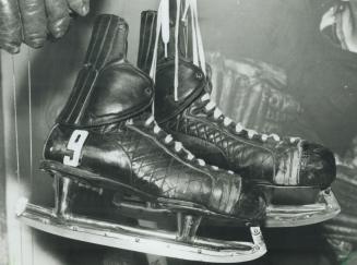 Gordie Howe's skates