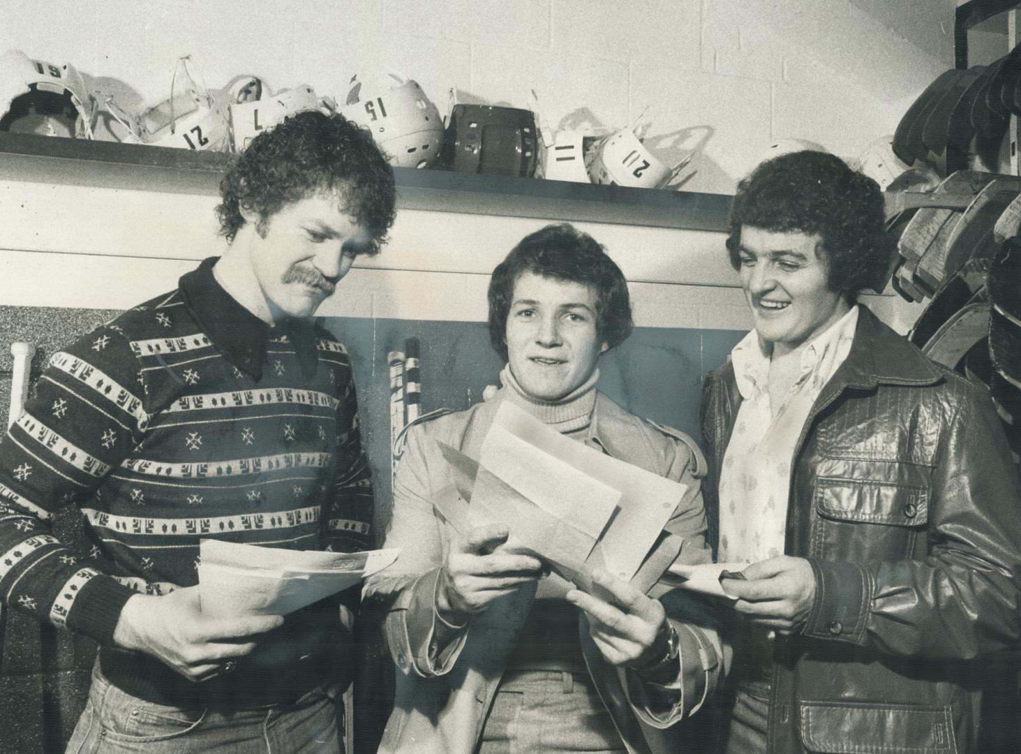 Waht's in a name? Maple Leafs' high-scoring forward combination of Lanny McDonald, left, Darryl Sittler, centre, and Errol Thompson, right, who have t(...)