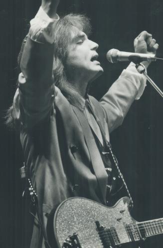 Pop Idol Richard Marx came on loud, trying to establish his rock credentials, but quickly faded into scream-mongering style Saturday night