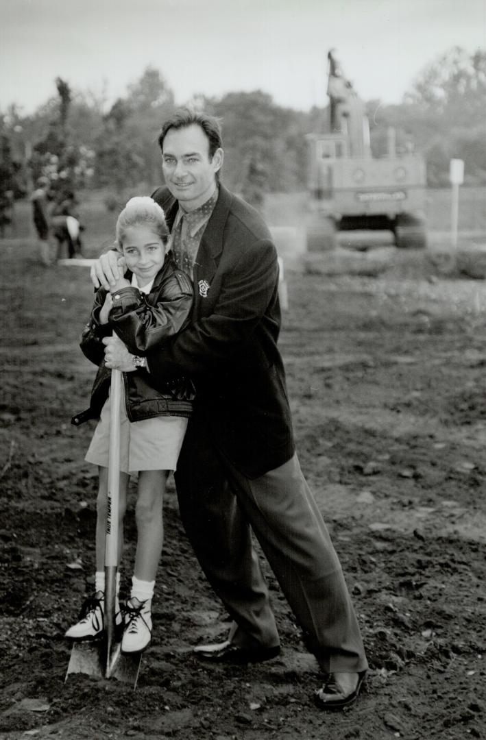Paul Molitor and His daughter Blaire 9 Age – All Items – Digital Archive  Ontario