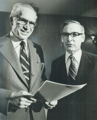 GM chairman Tom Murphy and GM Canadian president Alan Smith