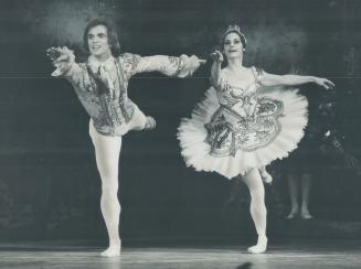 Rudolf Nureyev and Veronica Tennant, What is sight they made, says critic William Littler of their performance in the National Ballet's production of (...)