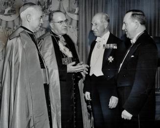 Knights of columbus gather. The annual banquet of the Knights of Columbus was held Sunday at the King Edward hotel. Among the 600 attending were, from(...)