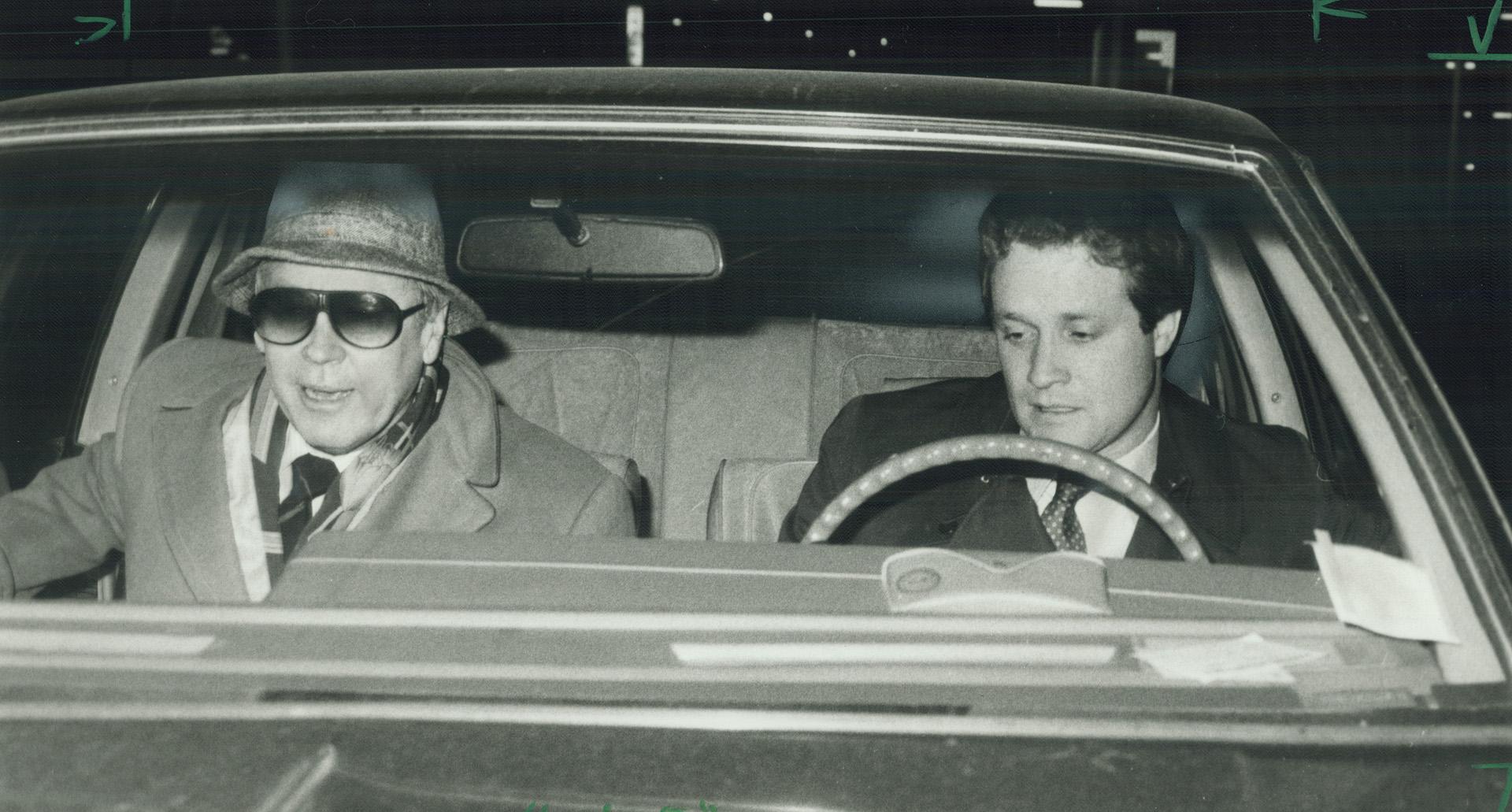 After the battle, Neil Cameron Proverbs is driven away from court by defence lawyer Philip Patterson last night after a County Court jury, deliberatin(...)