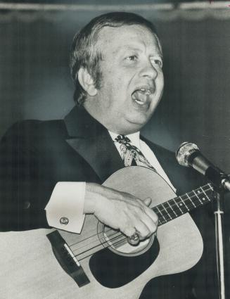 Multi-talented Mel Torme last night opened two-week engagement at the Hook and Ladder club and reviewer Bruce Kirkland found singer at his best in jaz(...)
